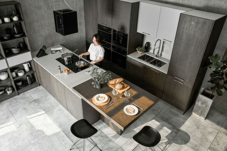 什么是雪松木廚柜？有什么優點和缺點？